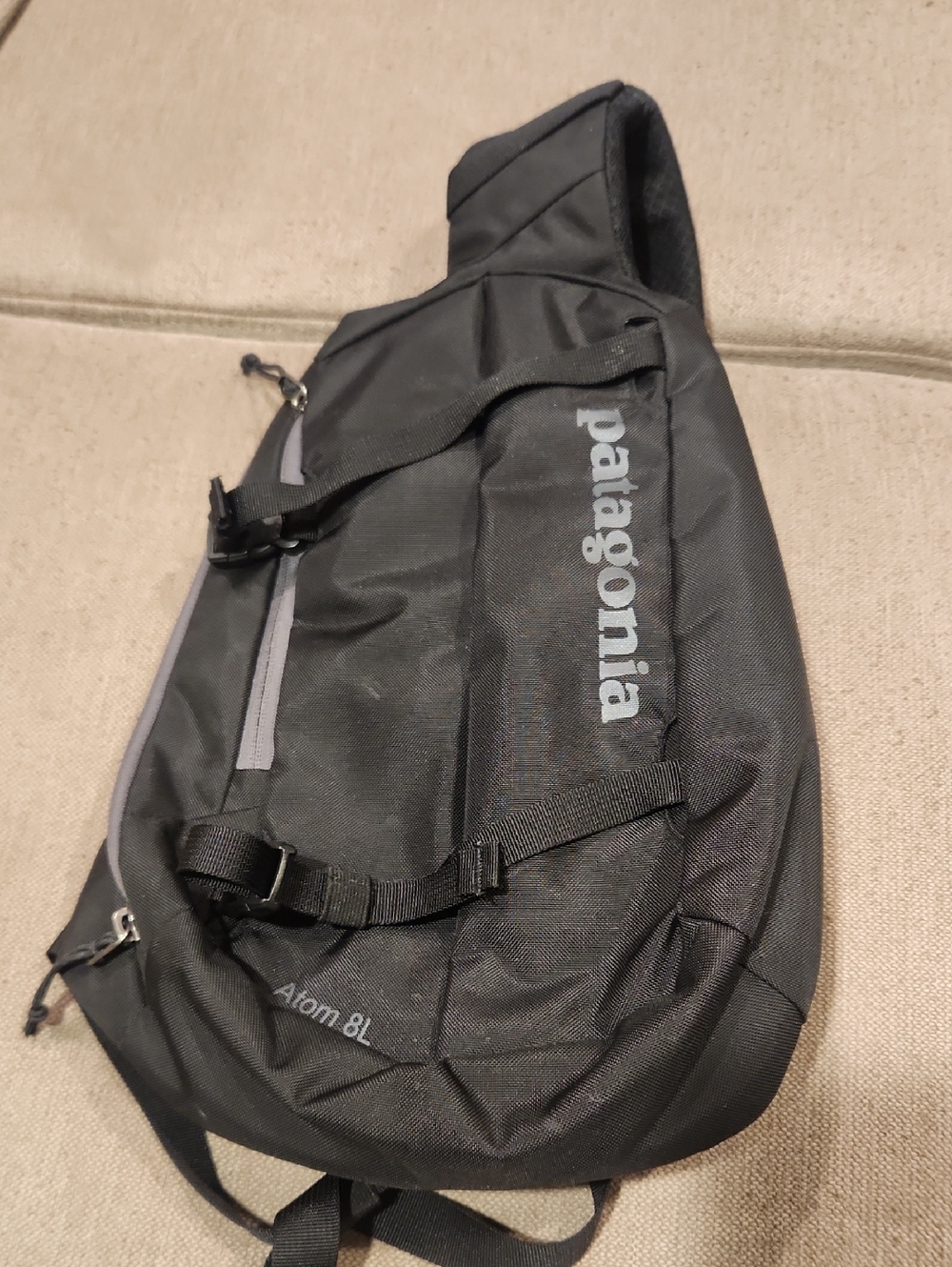 Patagonia Atom Black Sling Pack 8L - Men's Compact Crossbody Bag
